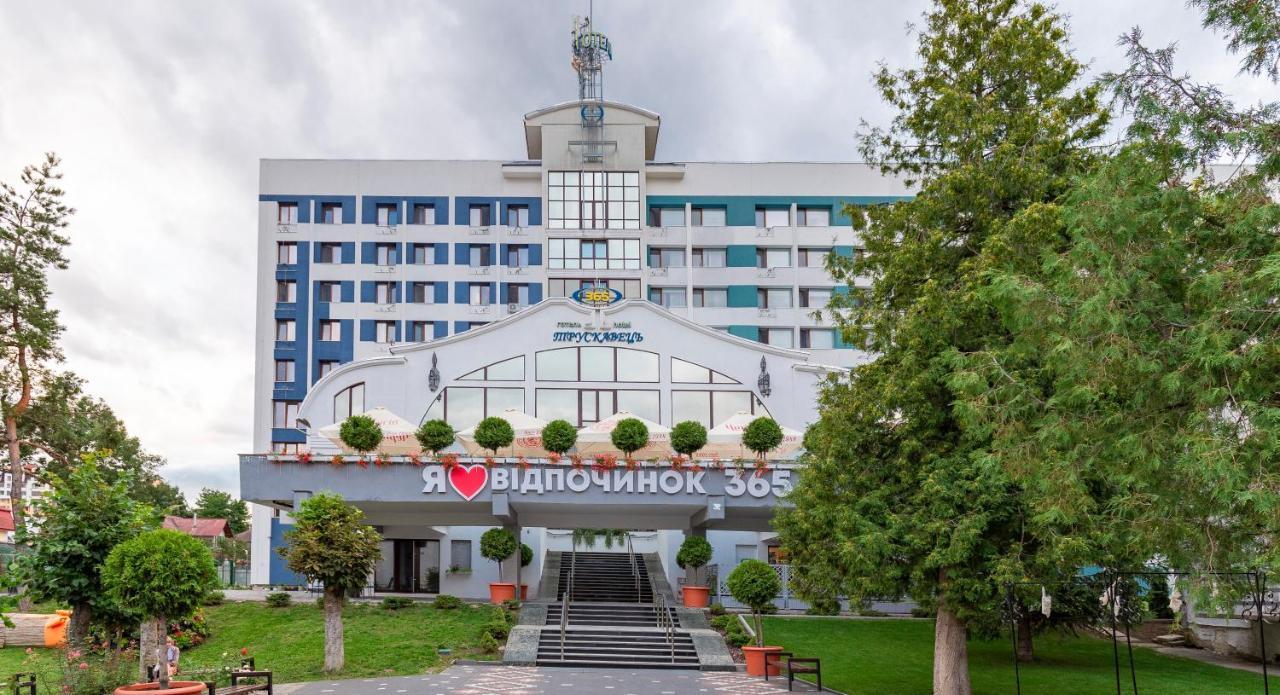 Truskavets 365 Hotel Kültér fotó